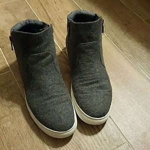 Kenneth Cole High tops